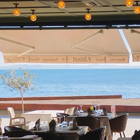 Big Seaside دراس