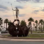 Big Seaside アパート ドゥラス